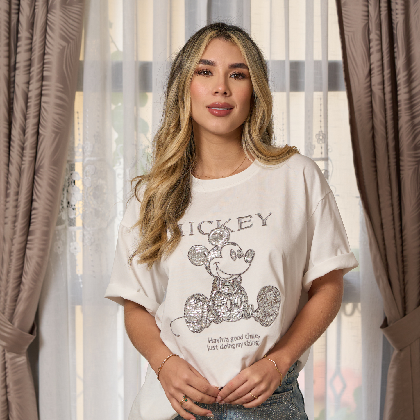 CAMISETA MICKEY. TONO BLANCO