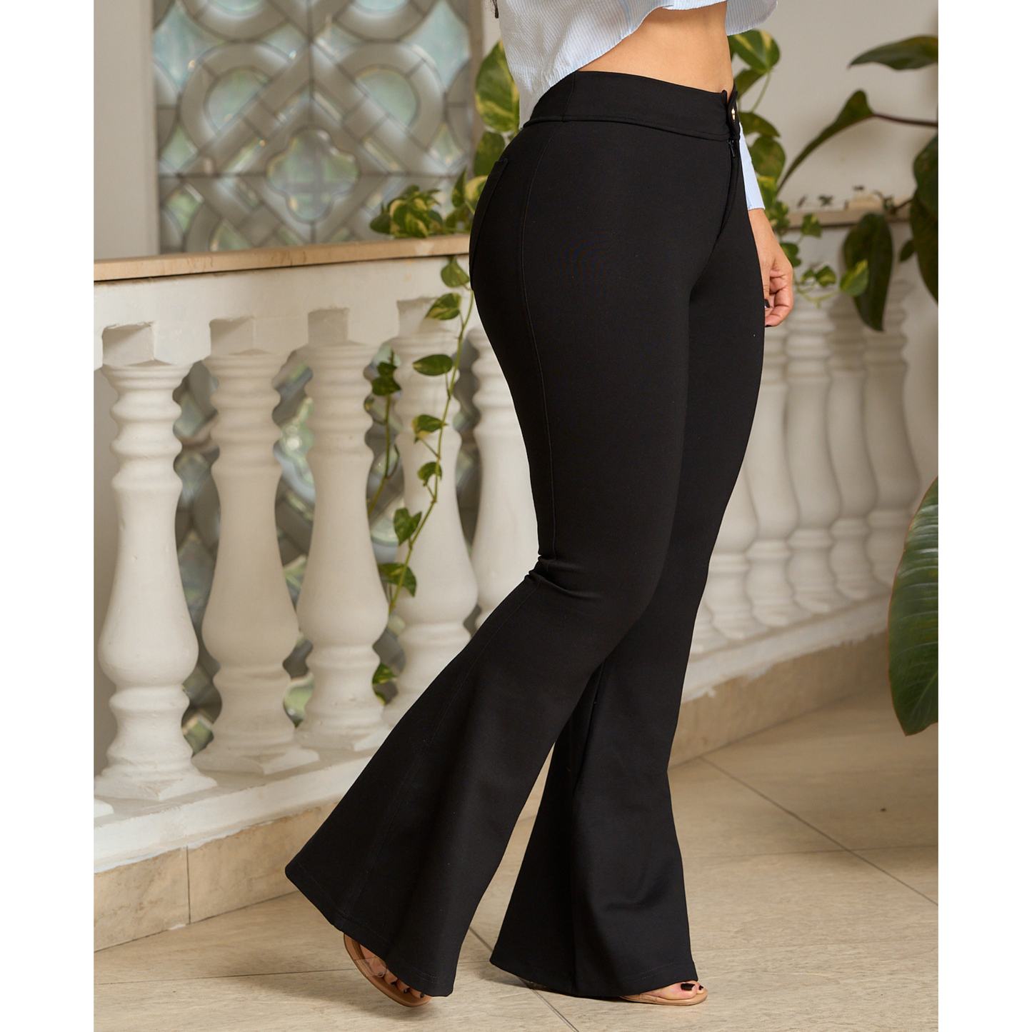 PANTALÓN TORONTO. TONO NEGRO