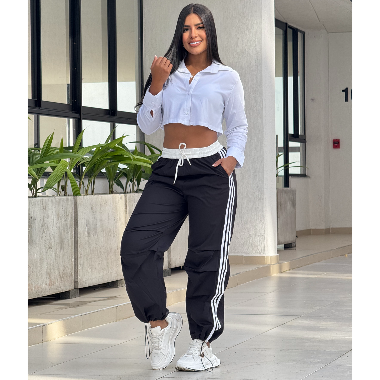 PANTALÓN TOKIO. TONO NEGRO