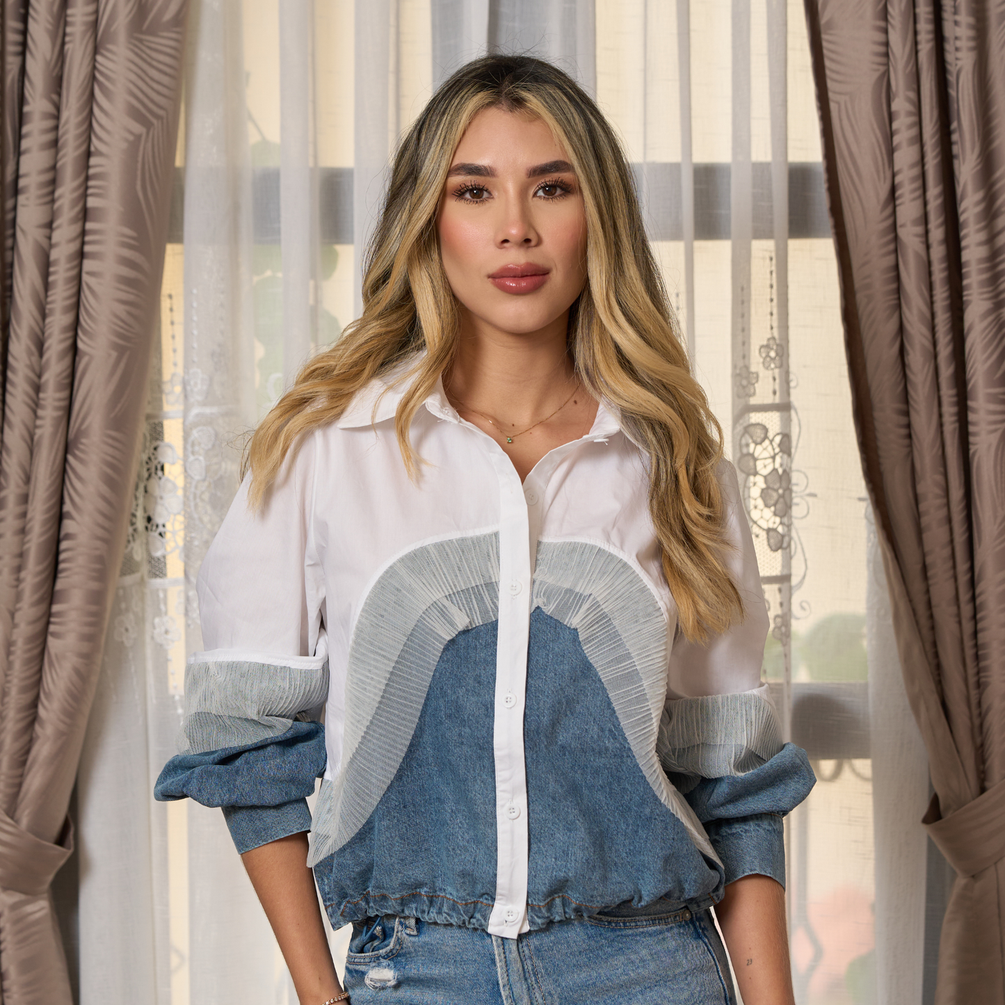 CAMISA WHASHINGTON. TONO BLANCO