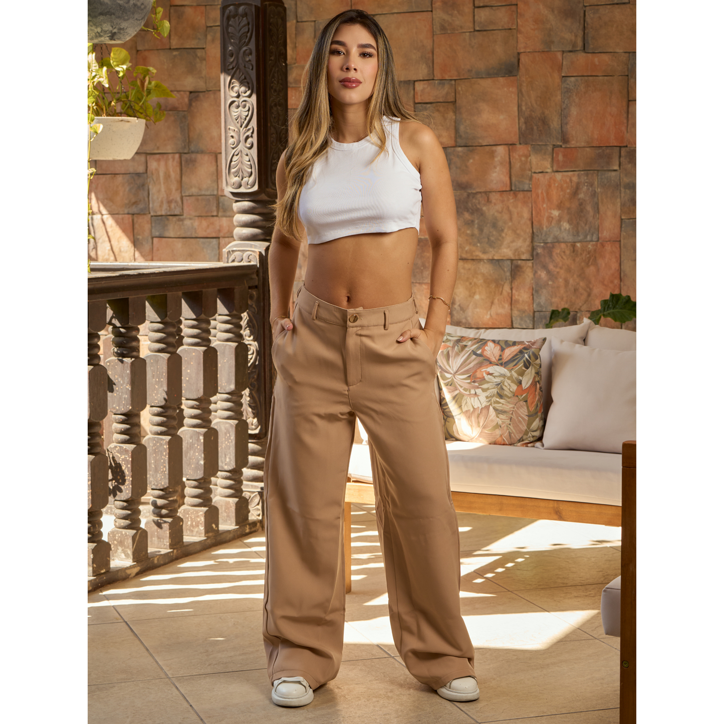 PANTALÓN DUBÁI. TONO BEIGE