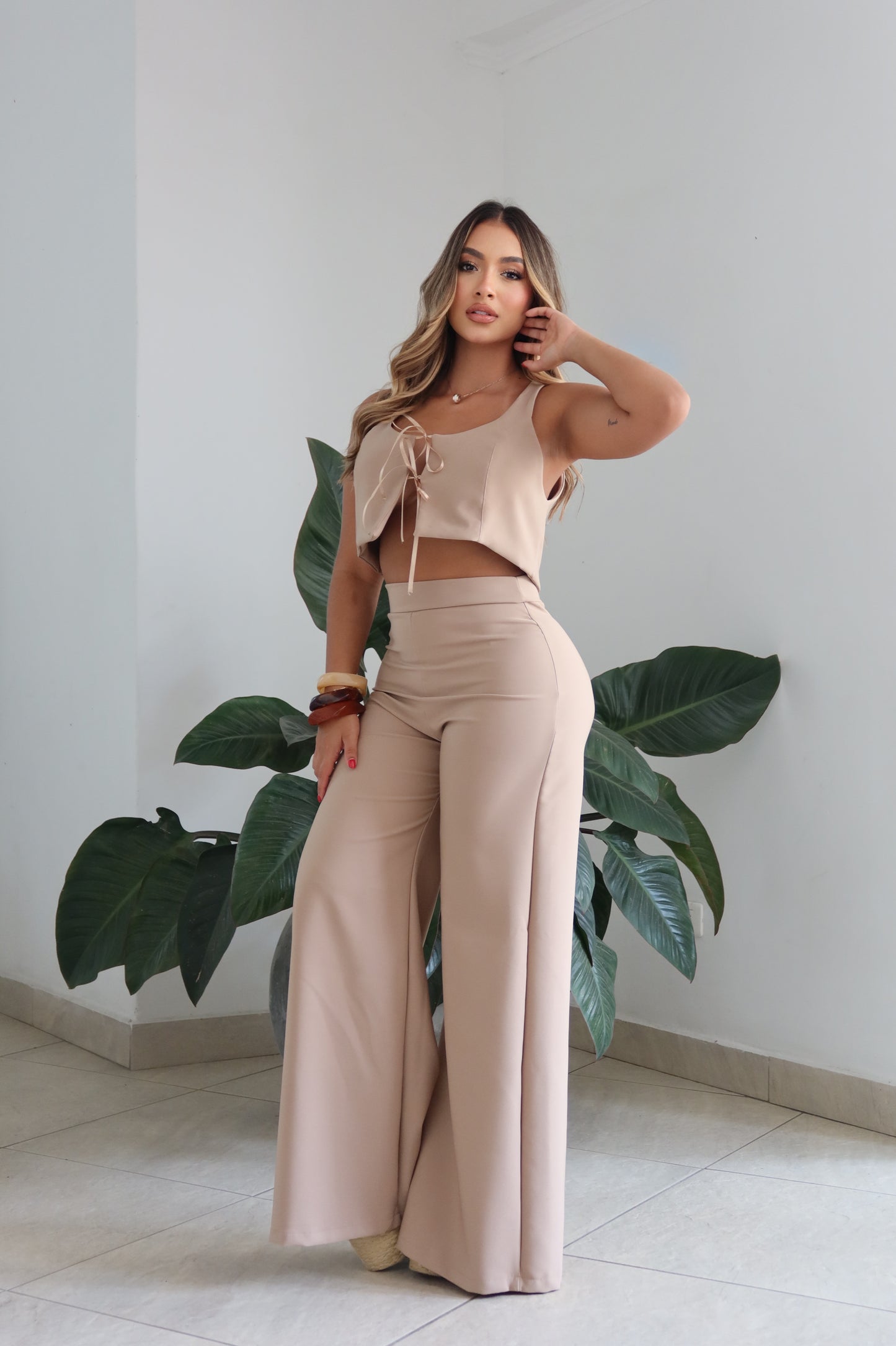 SET RIO DE JANEIRO. TONO BEIGE