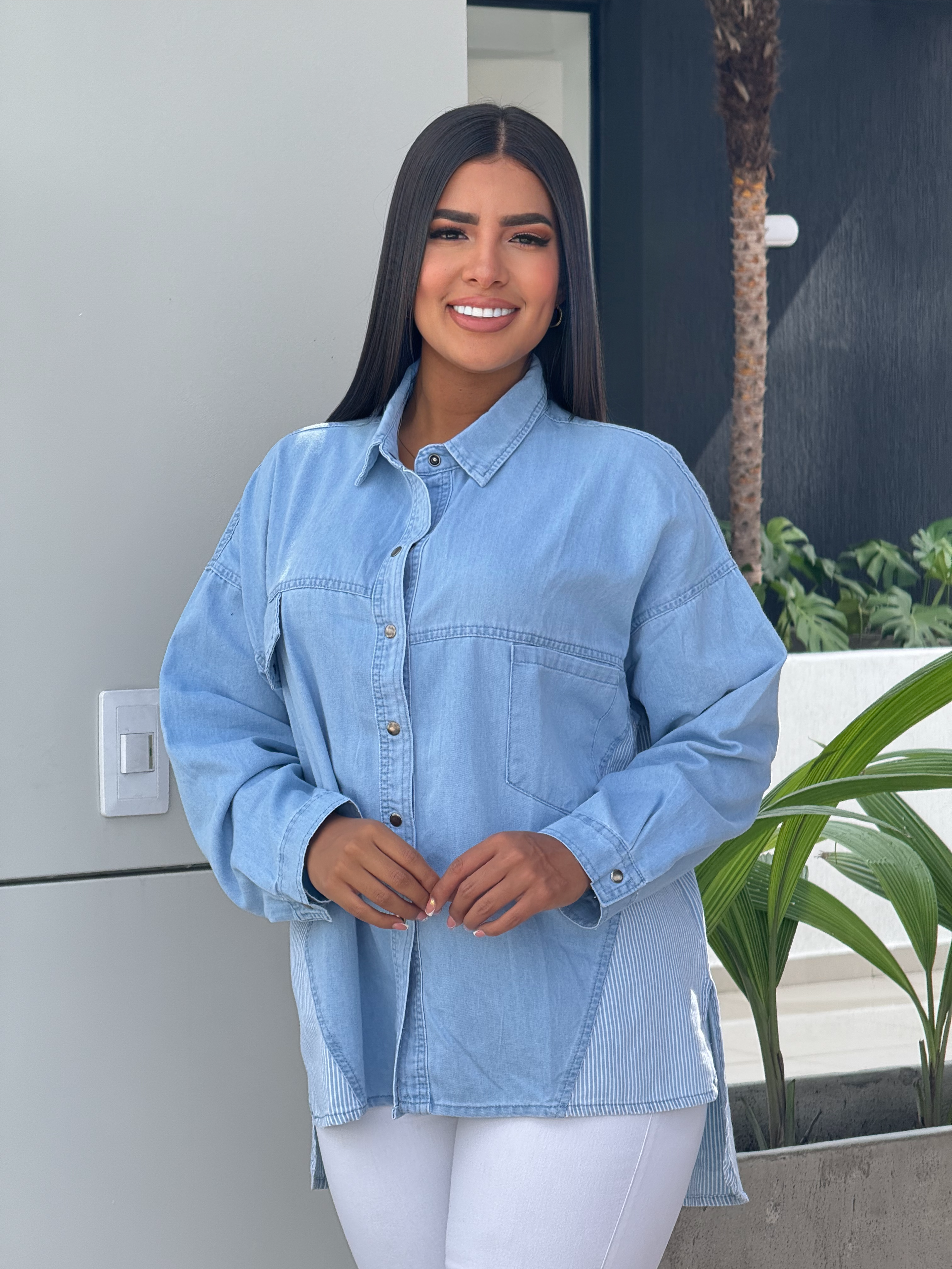 CAMISA DENVER. TONO AZUL